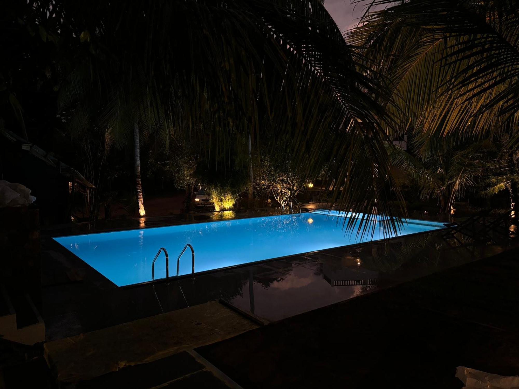Hideaway Lodge Тангале Екстериор снимка